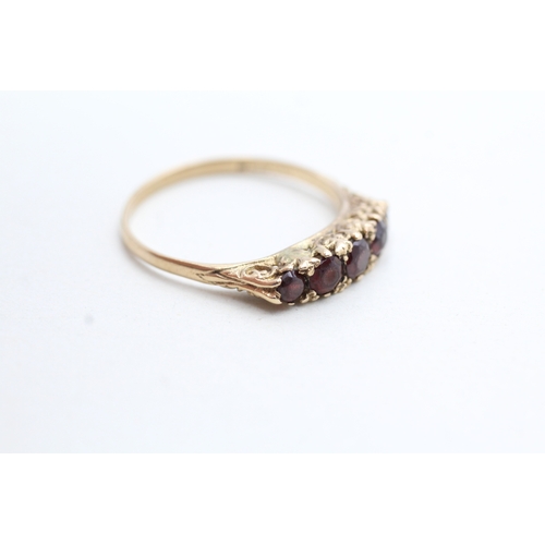 172 - 9ct gold vintage garnet five stone ring (2.6g) Size U 1/2