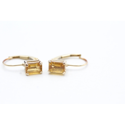 178 - 9ct gold citrine earrings with leaver backs (1.3g)