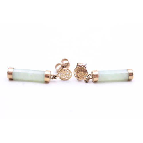 186 - 9ct gold jade drop earrings (1.7g)