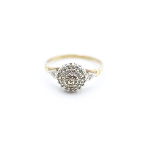 205 - 9ct gold diamond cluster ring (2.3g) Size P 1/2