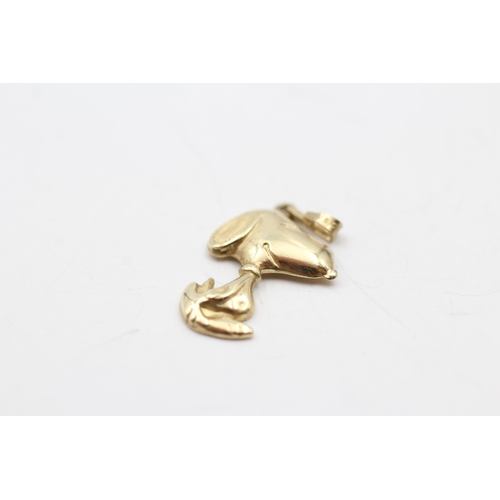 206 - 9ct gold snoopy charm (0.7g)