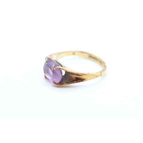 208 - 9ct gold oval cut amethyst dress ring (2.7g) Size N