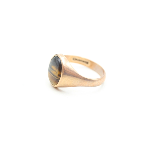 22 - 9ct rose gold tigers eye plaque set signet ring (4.4g) Size R