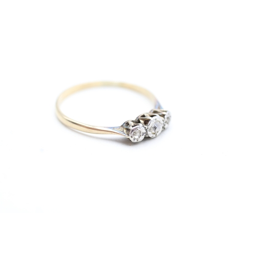 227 - 9ct gold vintage diamond set trilogy ring (1.5g) Size R 1/2