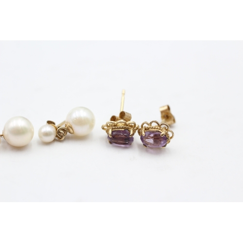 245 - 2x 9ct gold amethyst & cultured pearl earrings (2.5g)