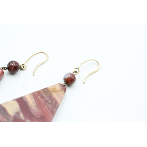 250 - 9ct gold jasper geometric drop earrings (16.2g)