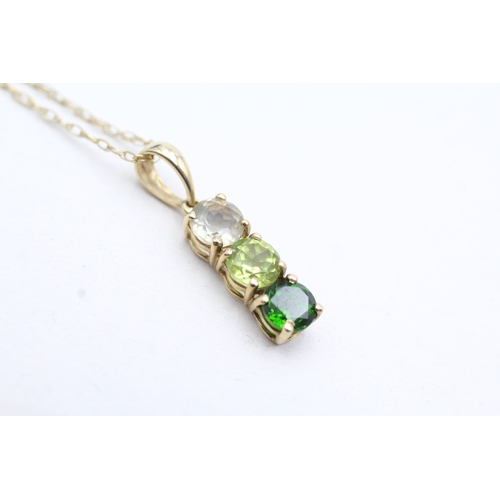 26 - 9ct gold diopside, citrine and peridot pendant on chain (1.6g)