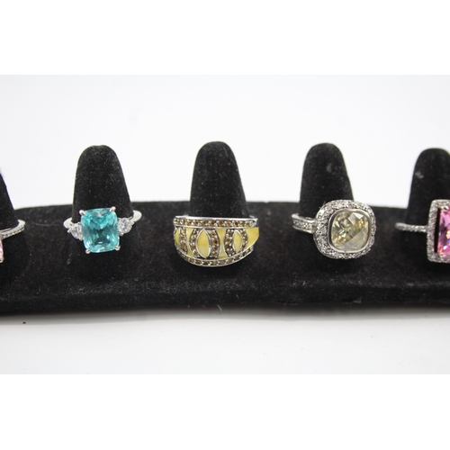 312 - Collection of Sterling Silver CZ Rings inc. Cocktail, Enamel, Solitaire x 6 35g