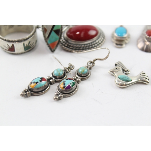 321 - Collection of Sterling Silver Native American Jewellery inc. Signed x 8 33g