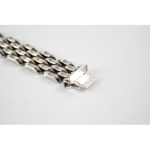 328 - Sterling Silver Textured Panther Link Bracelet 34g