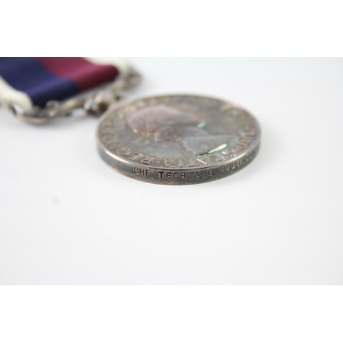 390 - Boxed ERII RAF LSGC Medal Chf Tech A.E. Robinson M0689107 RAF