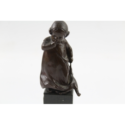 409 - Antique / Vintage Bronze Cast Sculpture of Little Girl In Nightdress (414g)