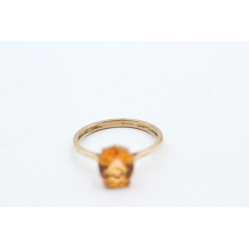 41 - 9ct gold orange gemstone single stone ring (2.4g) Size S