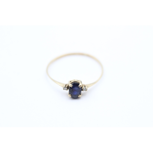 48 - 9ct gold sapphire and diamond trilogy ring (0.6g) Size Q