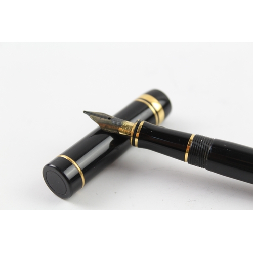 499 - Parker Duofold Special Black Lacquer Fountain Pen w/ 18ct Gold Nib WRITING