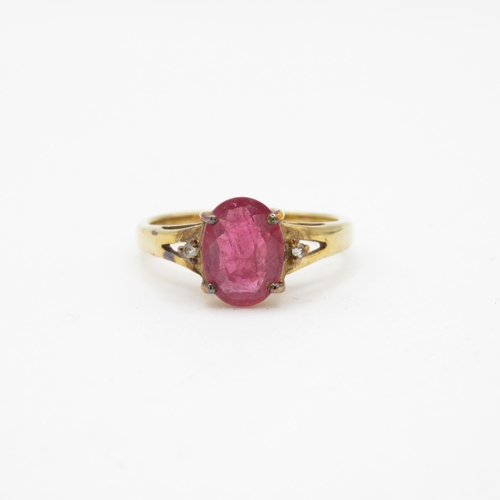 127 - 9ct gold enhanced ruby and white gemstone ring (3g) Size N