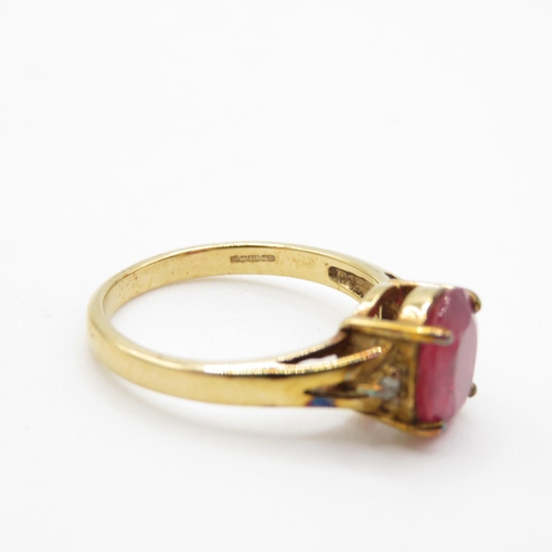 127 - 9ct gold enhanced ruby and white gemstone ring (3g) Size N