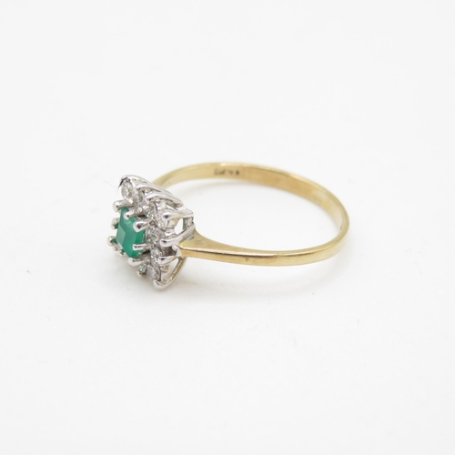 197 - 9ct gold emerald and cubic zirconia ring (1.3g)