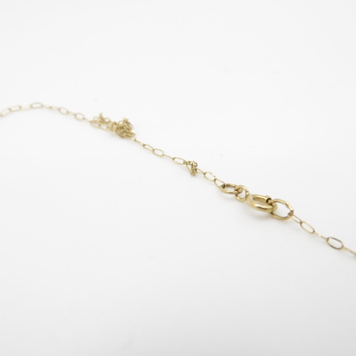 201 - 9ct gold and diamond pendant necklace (1.6g)