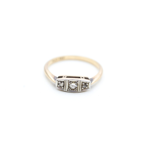 130 - 9ct gold diamond trilogy ring (1.8g) Size M