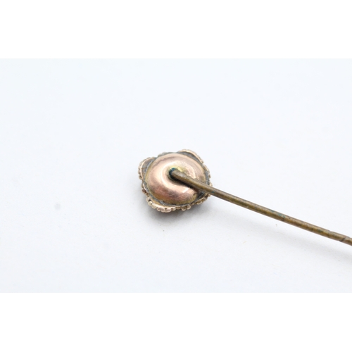 146 - 9ct gold amethyst and seed pearl stick pin (1.5g)