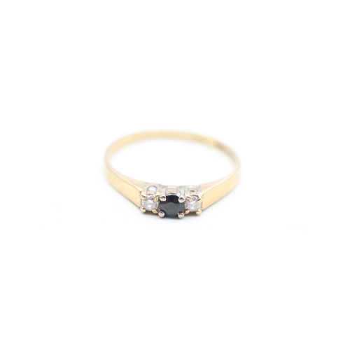 161 - 9ct gold diamond and sapphire trilogy ring (1.4g) Size O