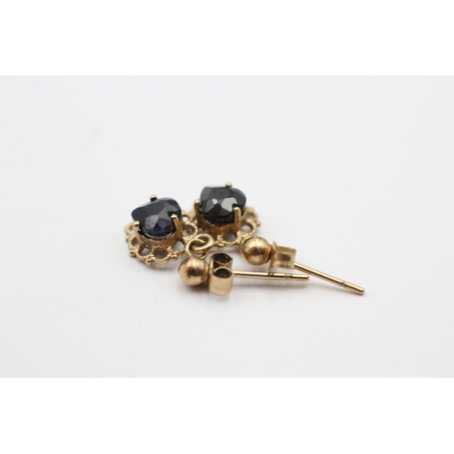 168 - 9ct gold sapphire heart earrings (1.1g)