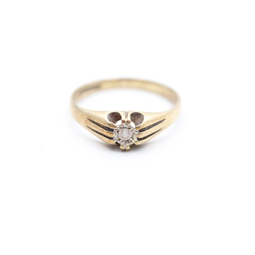 176 - 9ct gold diamond single stone ring (2.5g) Size T