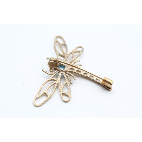 18 - 9ct gold diamond and blue topaz dragonfly brooch (3.6g)