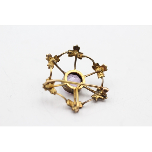 199 - 9ct gold amethyst and seed pearl brooch (2.4g)