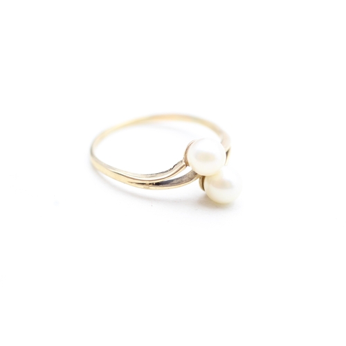 21 - 9ct gold cultured pearl bypass ring (1.5g) Size P 1/2