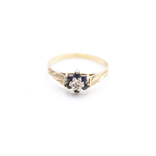 211 - 9ct gold sapphire and diamond floral halo ring (1.5g) Size P