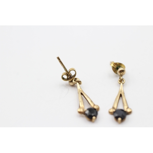 224 - 9ct gold sapphire drop earrings (1.4g)