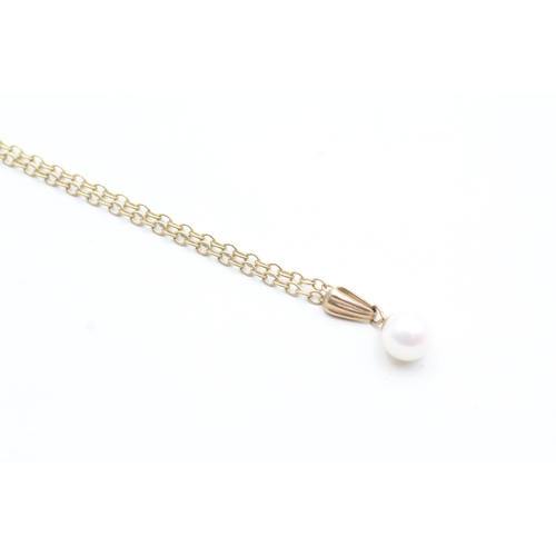 227 - 9ct gold cultured pearl pendant necklace (2.8g)