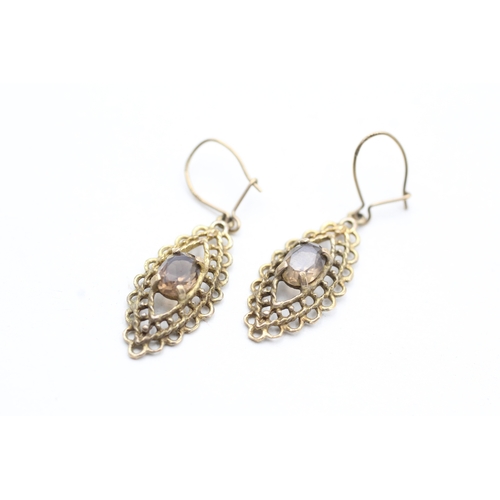 232 - 9ct gold smokey quartz patterned drop earrings (2.9g)