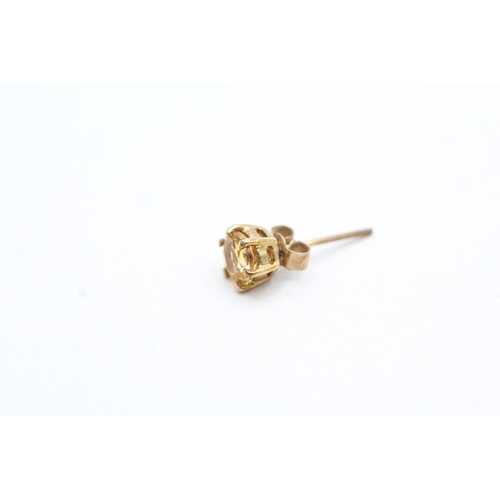 36 - 9ct gold citrine stud earrings (1.1g)