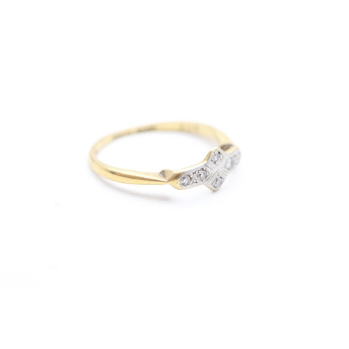 40 - 18ct gold diamond set dress ring (1.6g)