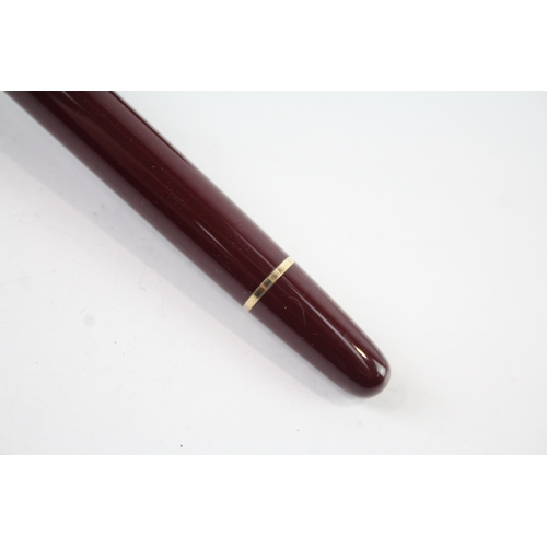 486 - Vintage Monblanc Meisterstuck Burgundy Fountain Pen w/ 14ct White Gold Nib