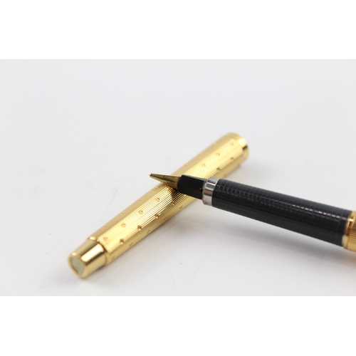 488 - Vintage Parker Classic Gold Plated Slimline Fountain Pen w Gold Plate Nib WRITING