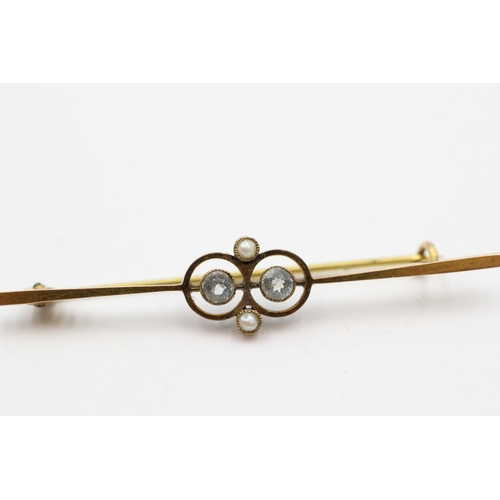 5 - 9ct gold seed pearl and aquamarine bar brooch (1.9g)