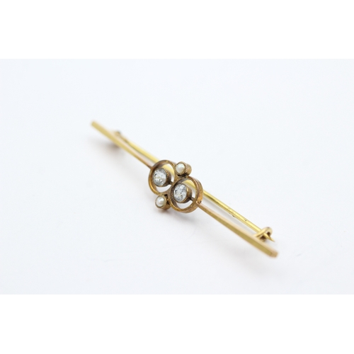 5 - 9ct gold seed pearl and aquamarine bar brooch (1.9g)