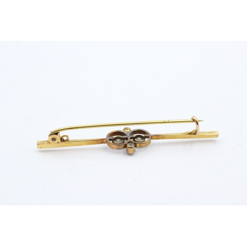 5 - 9ct gold seed pearl and aquamarine bar brooch (1.9g)