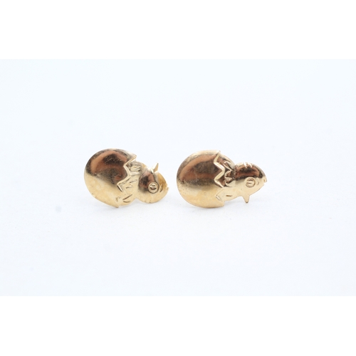 75 - 9ct gold chick in egg earrings (0.3g)