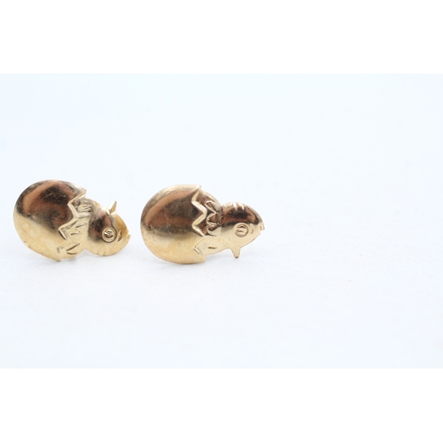 75 - 9ct gold chick in egg earrings (0.3g)