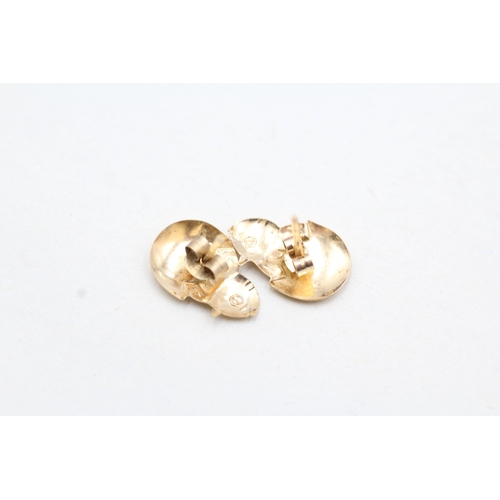 75 - 9ct gold chick in egg earrings (0.3g)