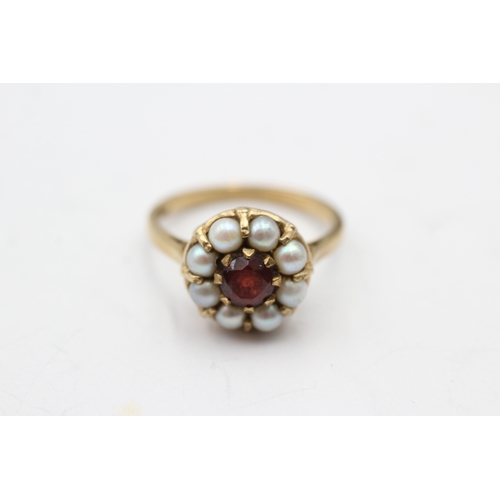 90 - 9ct gold garnet and cultured pearl halo ring (3.7g) Size O