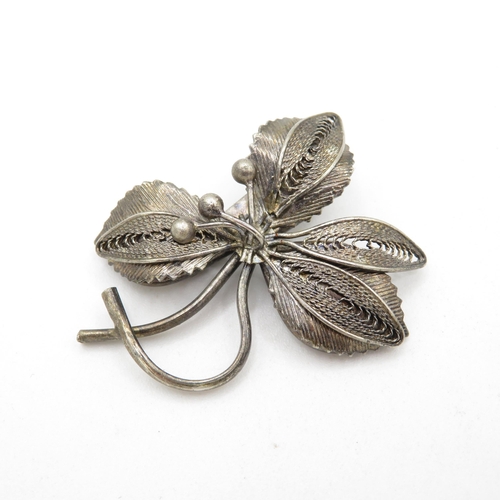 340 - 8x silver filigree design brooches   56.5g