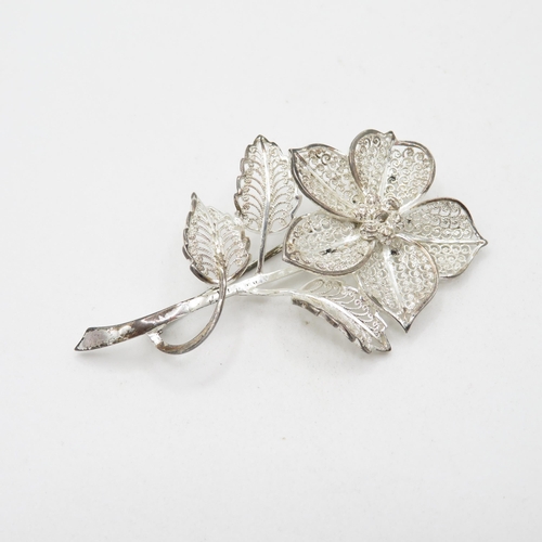 340 - 8x silver filigree design brooches   56.5g