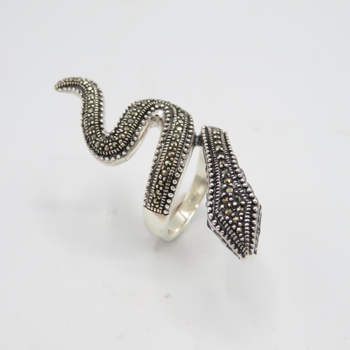 342 - HM Sterling Silver 925 long snake ring with red stone eyes and curled tail (11.2g) In excellent cond... 