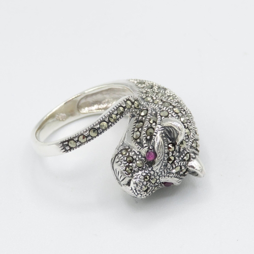 348 - Silver and Marquise Red Gemstone Eyed Cat Ring